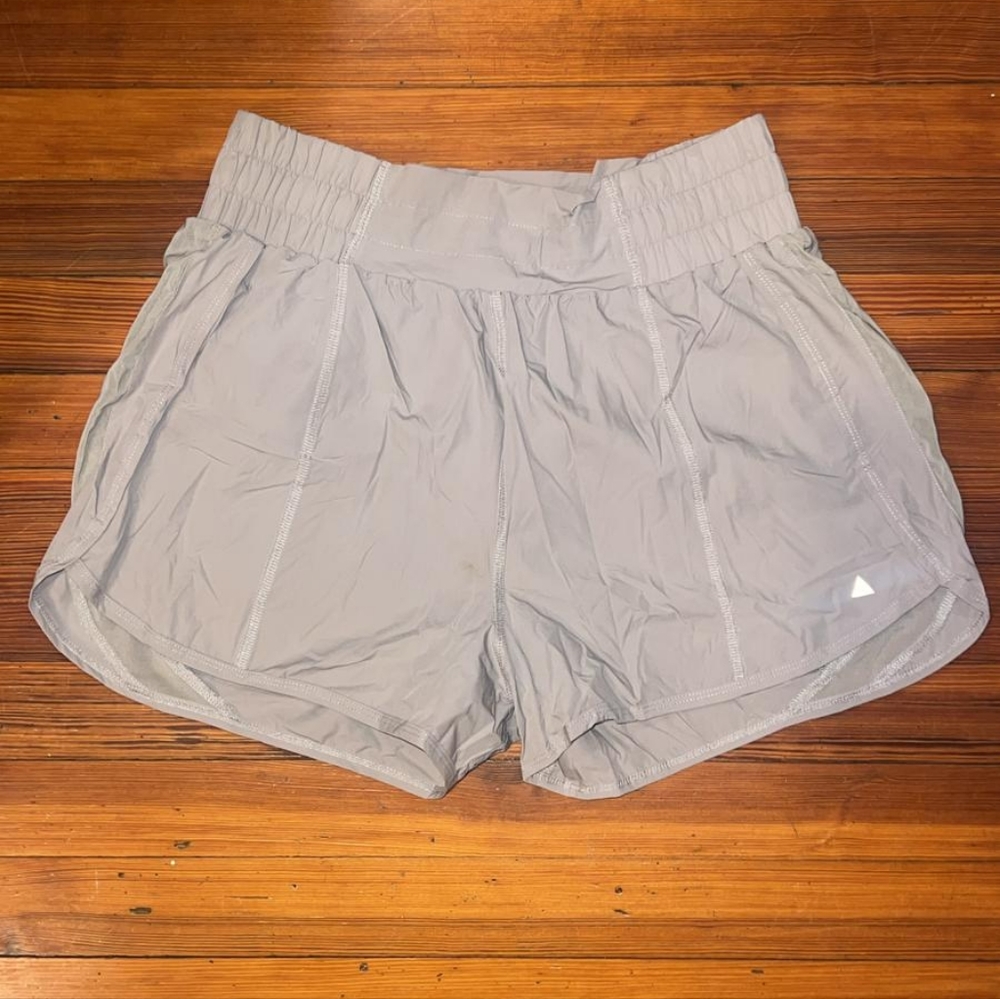 Balance Athletica (vitality) breeze shorts